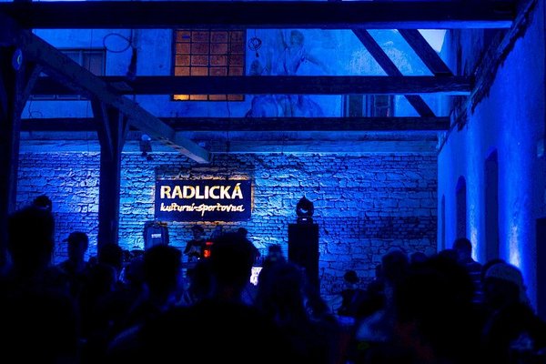 Hlavní budova Radlické@Radlická Kulturní Sportovna - náhled 16