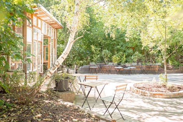 Komunitní zahrada a skleník@Radlická Kulturní Sportovna - náhled 5