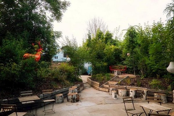 Zadní zahrada@Radlická Kulturní Sportovna - náhled 5