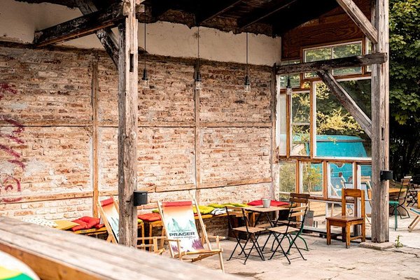 Zadní zahrada@Radlická Kulturní Sportovna - náhled 14