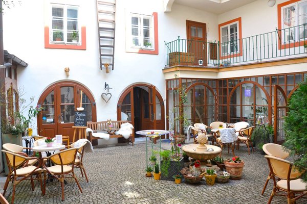 Rainbow's End Cafe and Art Garden - náhled 3