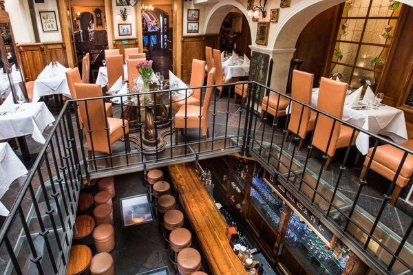 Restaurace U Zlatého Stromu - náhled 2