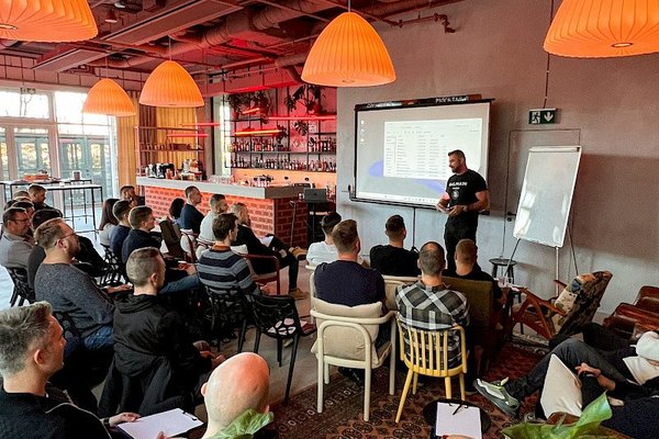 Neformální industriální prostor v Karlíně - náhled 2