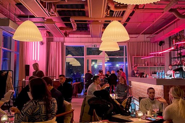 Neformální industriální prostor v Karlíně - náhled 4