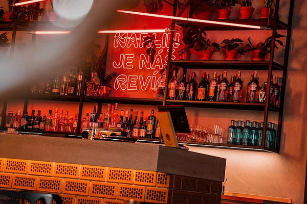 Neformální industriální prostor v Karlíně - náhled 8