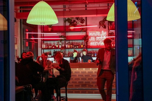 Neformální industriální prostor v Karlíně - náhled 10