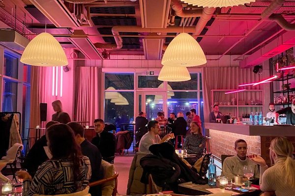 Neformální industriální prostor v Karlíně - náhled 11