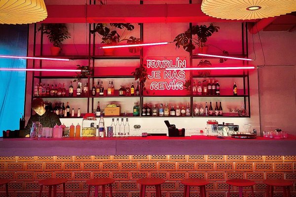 Neformální industriální prostor v Karlíně - náhled 12