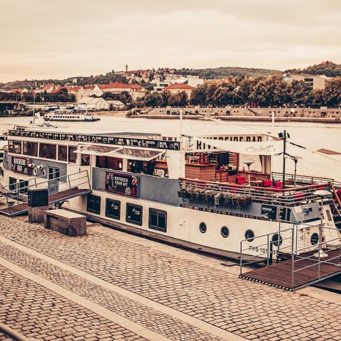 Riverside Bar - náhled 3