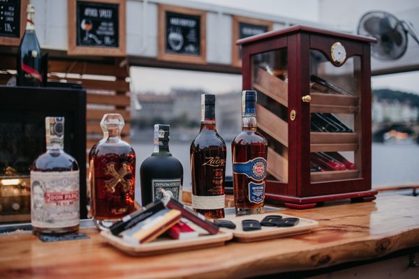 Riverside Bar - náhled 15