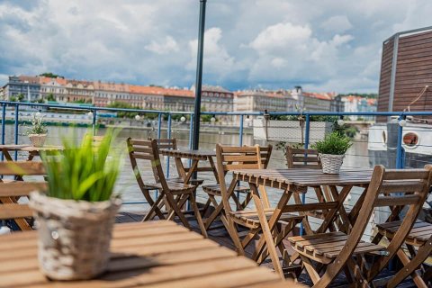 Riverside Bar - náhled 28