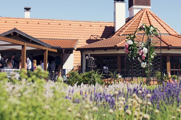 Salabka restaurace & vinařství v Praze