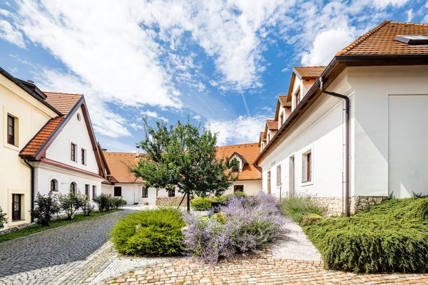 Salabka restaurace & vinařství v Praze - náhled 21