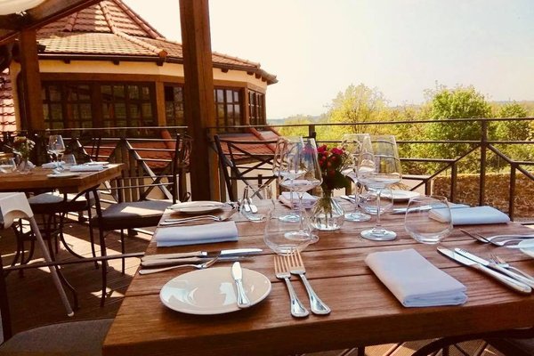 Salabka restaurace & vinařství v Praze - náhled 29