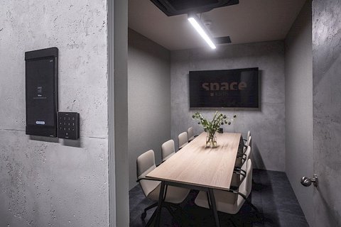 Space Cafe & Events Karlín - náhled 16