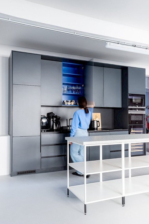 The Apartment - náhled 7