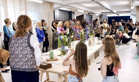 The Apartment - náhled 13