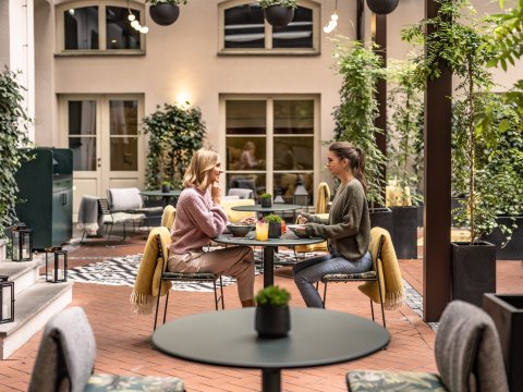 The Monkey Bar Prague - náhled 17