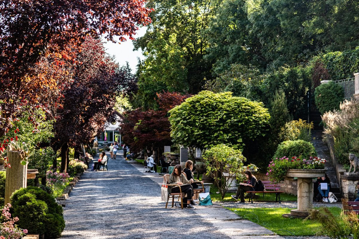 Umělecká zahrada a ateliér v Nuslích - obrázek 1