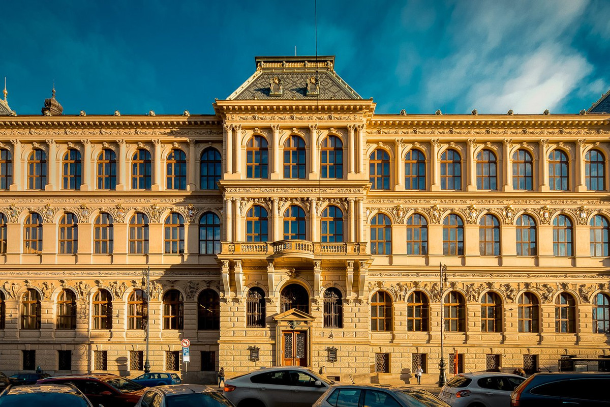 Uměleckoprůmyslové museum v Praze - obrázek 1