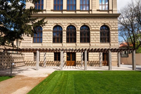 Uměleckoprůmyslové museum v Praze - náhled 7