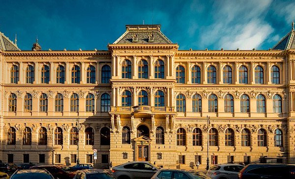 Uměleckoprůmyslové museum v Praze - náhled 13