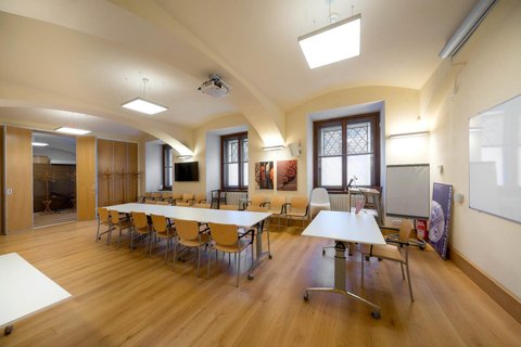 Uměleckoprůmyslové museum v Praze - Přednáškový sál - náhled 5