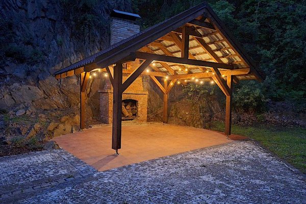 V Mejtě - náhled 16