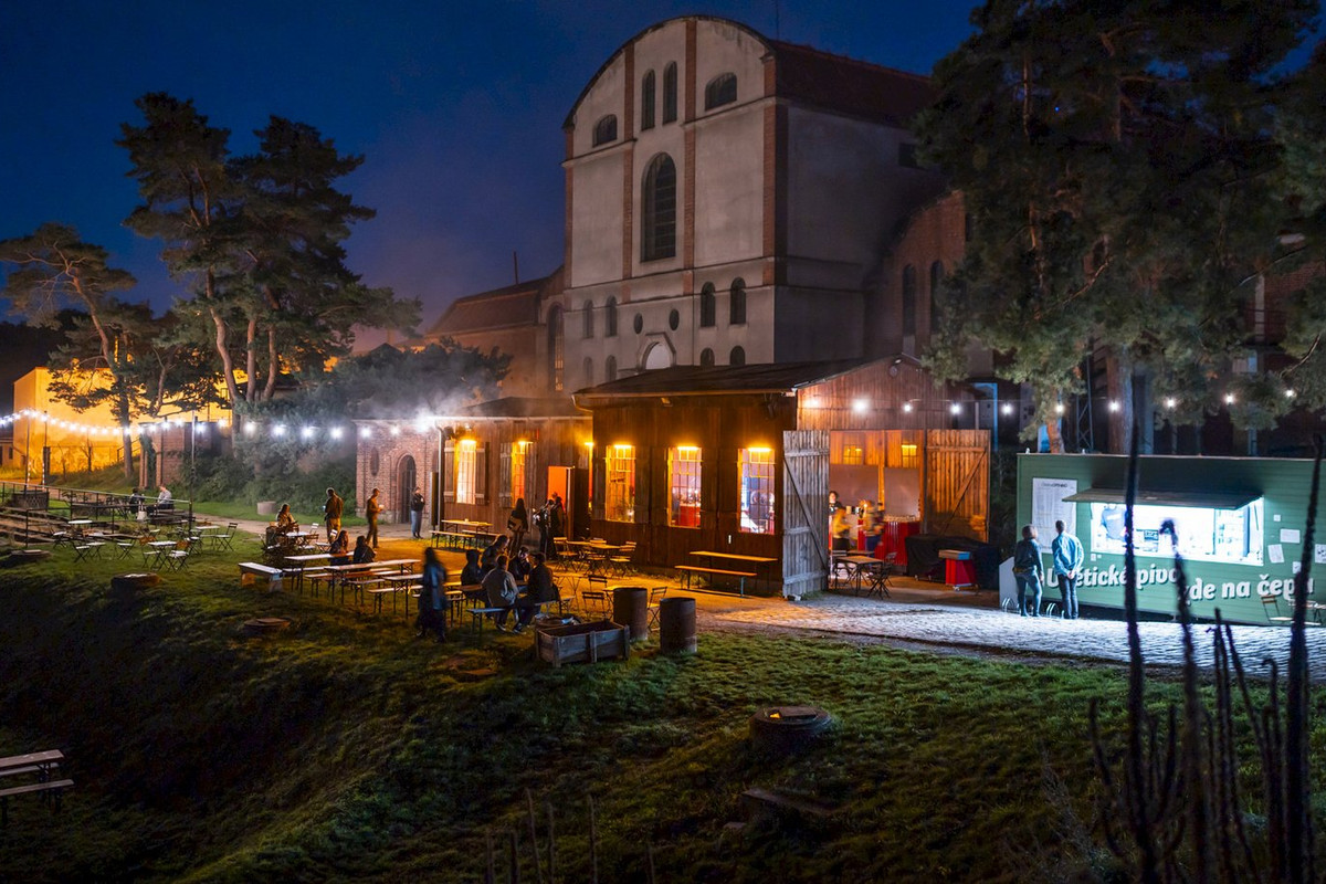 Venkovní prostory Čistírny - obrázek 1