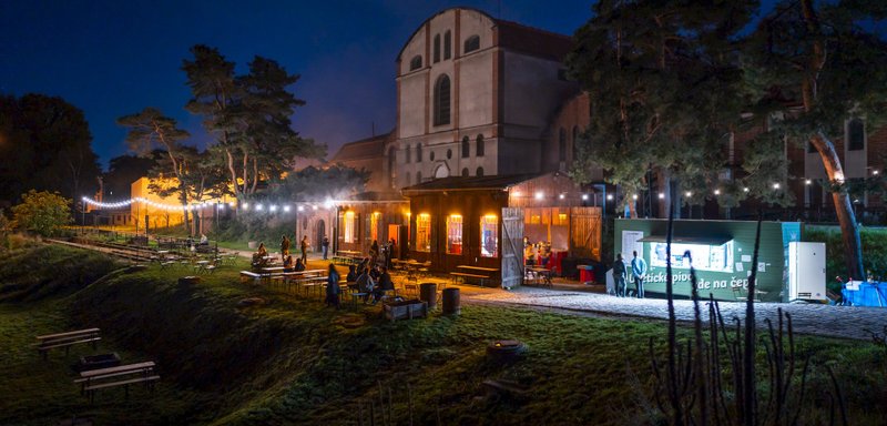 Venkovní prostory Čistírny - obrázek 1