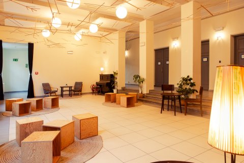 Vzlet - Malé foyer - náhled 3