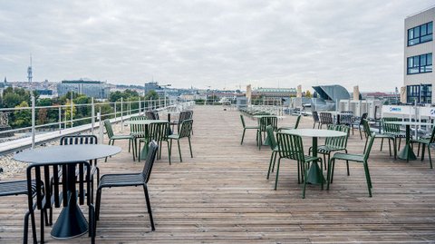 WPP Campus - Kavárna KAF s terasou - náhled 5