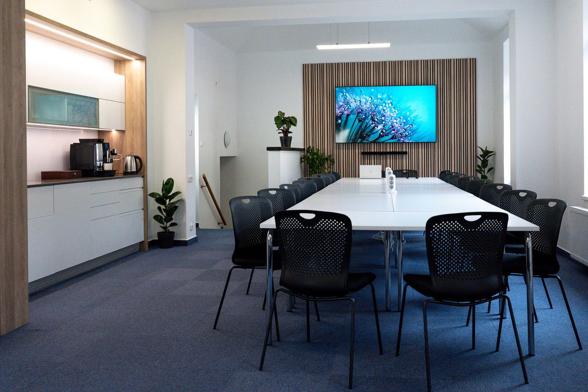 zasedačka - obrázek 1