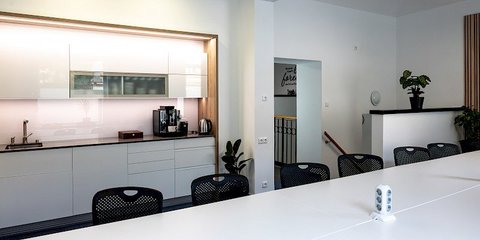 zasedačka - náhled 15