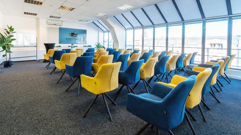 Zasedáme - Velká místnost