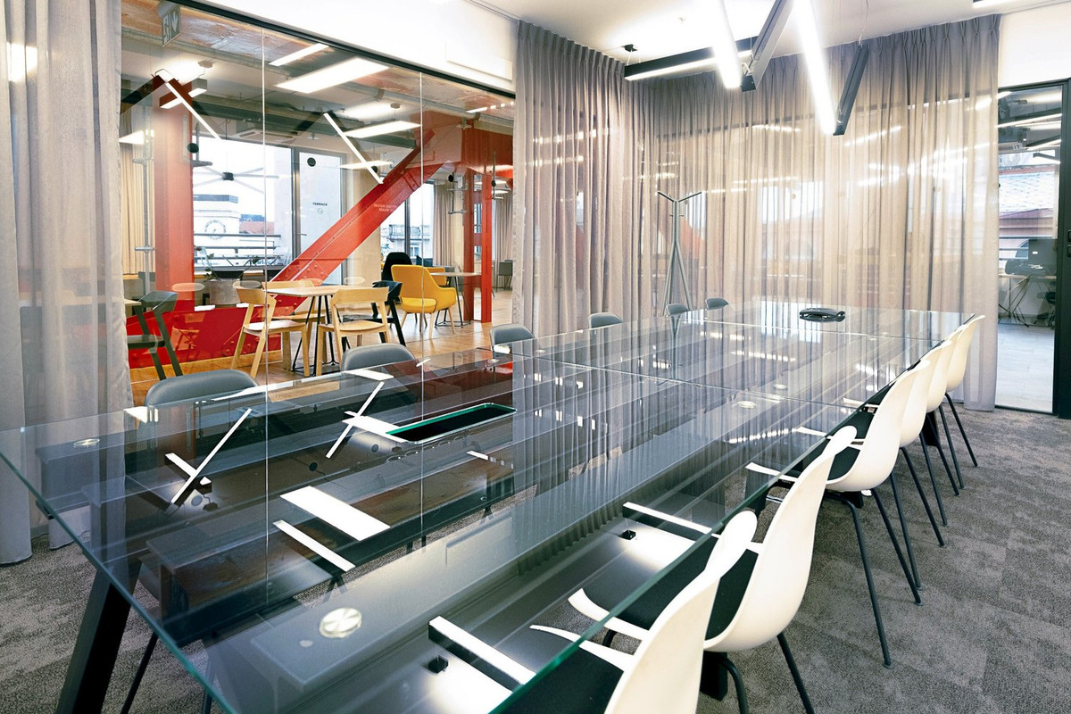 Red Beam - meeting room@Zenwork Praha - obrázek 1